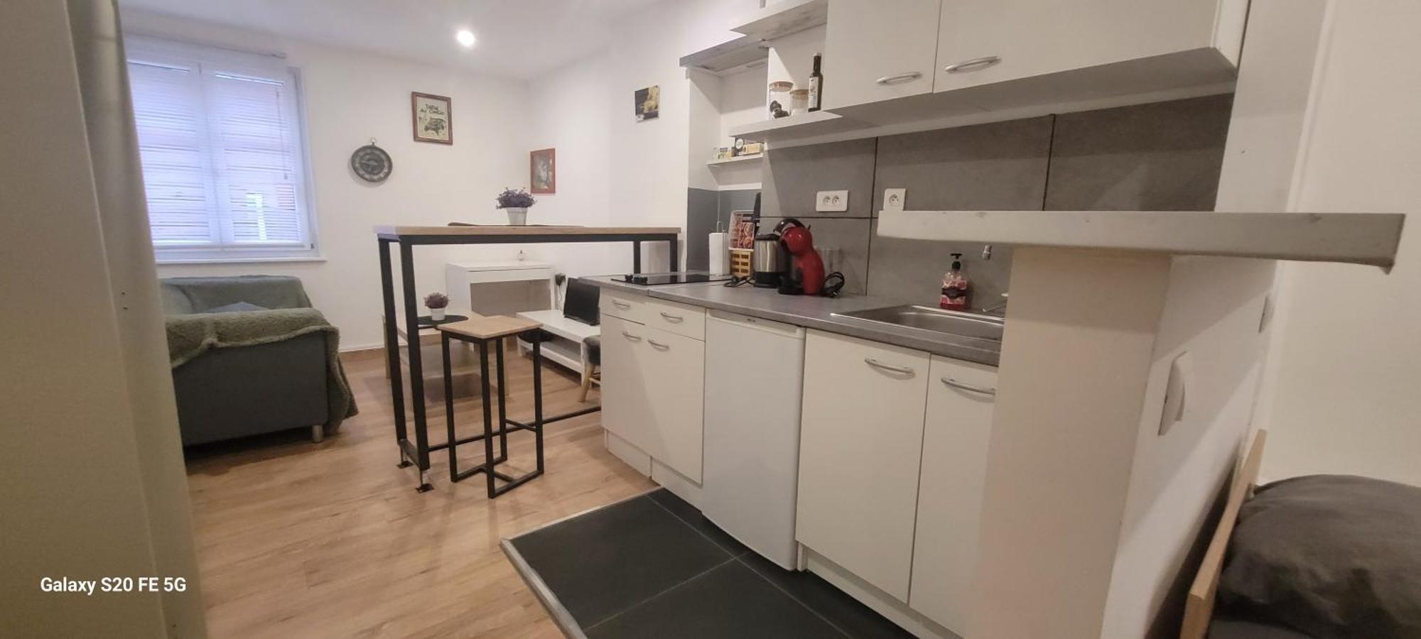 Studio Petit Battant Wifi Supercentre Tres Calme Besancon Ngoại thất bức ảnh